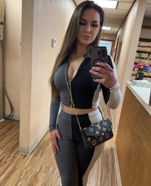 Khloe